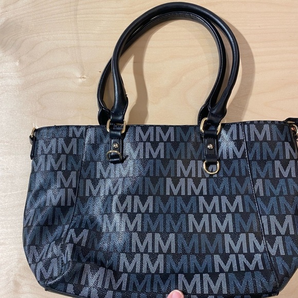 MKF Collection M Signature Hand Bag (IT) - Picture 3 of 6